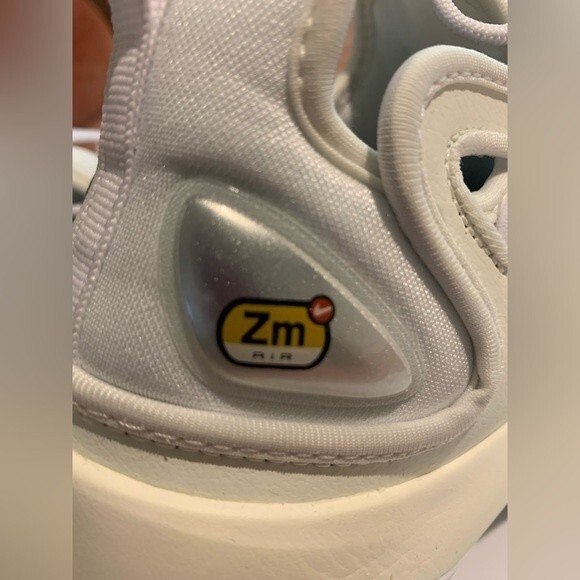 Nike Zoom 2K Sail White (Women's). Size 7. Excellent Condition! - Picture 15 of 15